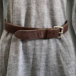 Gap leather belt with embroidered detail size 30